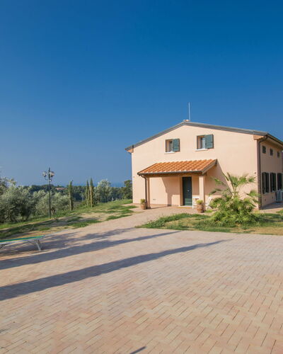La Rocchetta: Property, House, Home, Real Estate, Land Lot, Building, Residential Area, Sky, Estate, Rural Area