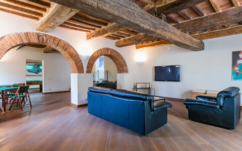 Accommodation:&nbsp;Villa la Guardia Vecchia 100.2