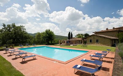 Cottage Capanna: Cloud, Plant, Sky, Property, Swimming Pool, Building, Water, Azure, Tree, Shade