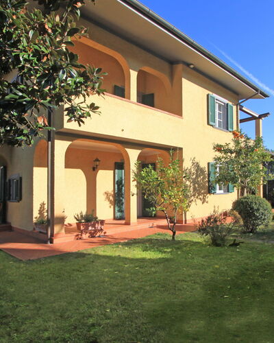 Villa Anna: Plant, Building, Property, Sky, Window, Tree, Shade, Door, Lighting, Architecture