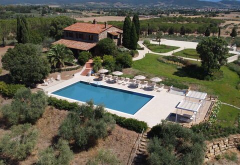 Campo Valerio: Water, Property, Building, Plant, Azure, Tree, Botany, Swimming Pool, Leisure, Residential Area