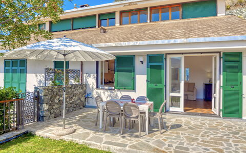 Marlà - Levanto: Costruzione, Proprietà, Pianta, Finestra, Mobilia, Porta, Azzurro, Shade, Sedia, Casa