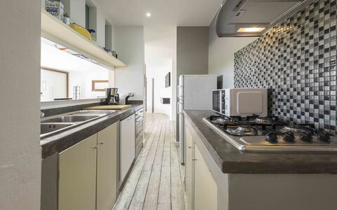 Casina Dell'acquaborra: Cucina, Controsoffitto, Elettrodomestico Da Cucina, Interior Design, Parete, Cucina Stufa, Apparecchio Major, Pavimentazione, Legna, Soffitto