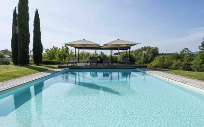 Casina Dell'acquaborra: Blue, Water, Swimming Pool, Shade, Outdoor Furniture, Resort, Eco Hotel, Landscaping, Reflection, Reflecting Pool