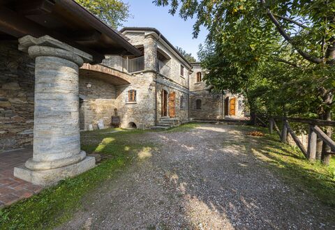 Villa Montignoso: Plant, Property, Building, Sky, Window, Tree, House, Road Surface, Cottage, Grass