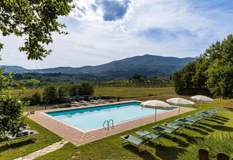Palazzo Bello: Montagna, Collina, Piscina, Catena Montuosa, Mobili Da Esterno, Eco Hotel, Agriturismo, Estate, Ricorrere, Hacienda