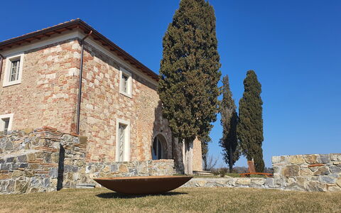 Casa Insieme: Cielo, Costruzione, Finestra, Pianta, Azzurro, Architettura, Casa, Legna, Erba, Paesaggio