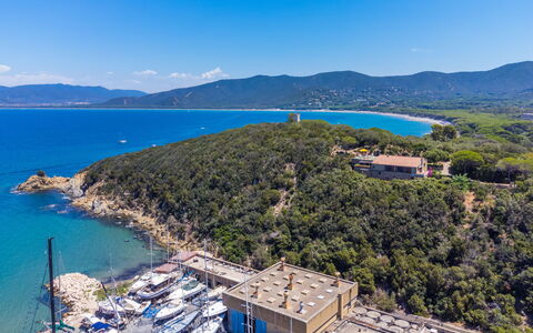 Villa Giuliana: Acqua, Cielo, Risorse Idriche, Costruzione, Giorno, Montagna, Blu, Natura, Azzurro, Costiera E Morfologie Oceanic