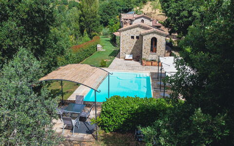 Villa Sant'anna: Plant, Building, Tree, Vegetation, Landscape, Leisure, Urban Design, Window, Roof