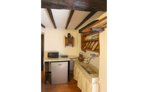 La Casa nel Borgo: Pavimentazione, Legna, Interior Design, Pavimento, Mobilia, Camera, Soffitto, Controsoffitto, Cucina, Casa