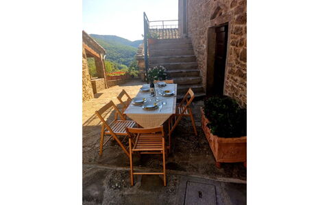 La Casa nel Borgo: Property, Building, Table, Plant, Wood, Window, Outdoor Furniture, Real Estate, Chair, Outdoor Table