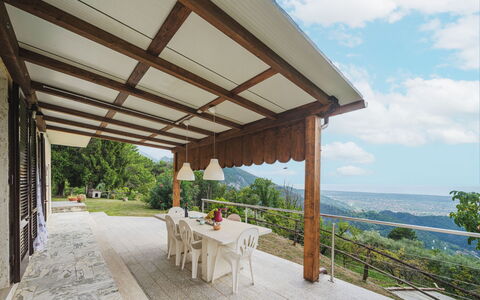 Casa Giulia: Cielo, Proprietà, Pianta, Costruzione, Nube, Tavolo, Shade, Mobili Da Esterno, Interior Design, Portico