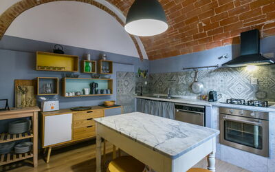 Accommodation:&nbsp;Pietra 858.2