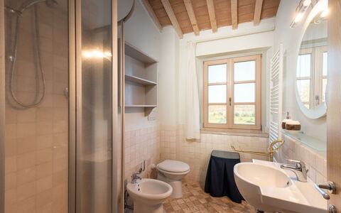 Quercia Alta: Mirror, Property, Sink, Plumbing Fixture, Tap, Bathroom Sink, Bathroom, Wood, Purple