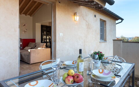 Quercia Alta: Food, Table, Property, Furniture, Window, Building, Tableware, Interior Design, Kitchen, Bottle