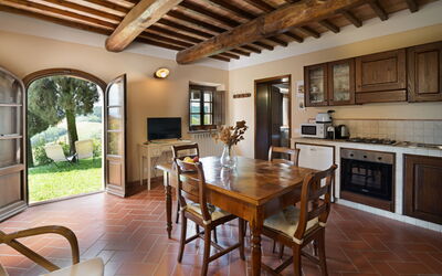 Carro: Table, Furniture, Plant, Wood, Chair, Window, Interior Design, Flooring, Floor, Living Room