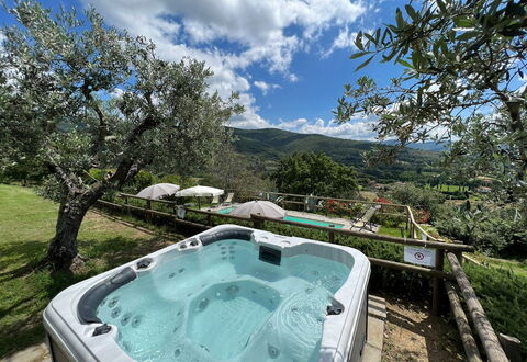 Villa Patrizia: Cloud, Plant, Water, Sky, Nature, Botany, Tree, Swimming Pool, Natural Landscape