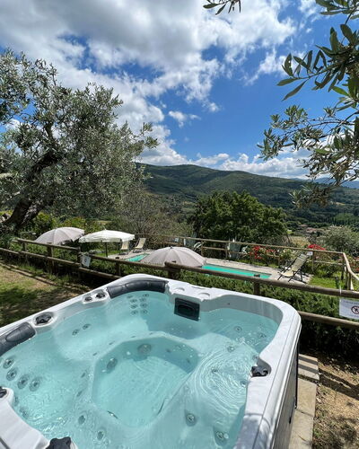 Villa Patrizia: Cloud, Plant, Water, Sky, Nature, Botany, Tree, Swimming Pool, Natural Landscape