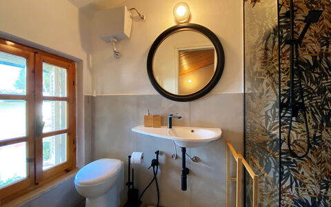 Duna Marina: Specchio, Idraulico Fixture, Proprietà, Lavello, Rubinetto, Bagno, Legna, Interior Design, Illuminazione