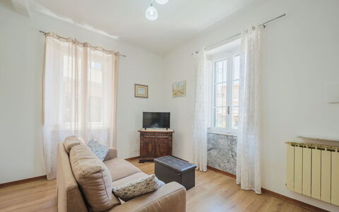 Casa di Giò: Mobilia, Finestra, Proprietà, Costruzione, Legna, Interior Design, Comfort, Pavimentazione, Pavimento