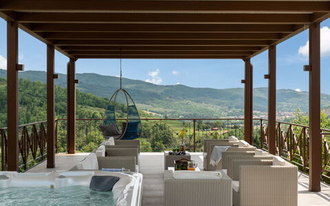 Villa Castelluccio: Cielo, Proprietà, Acqua, Vaso Di Fiori, Pianta, Azzurro, Shade, Mobili Da Esterno, Interior Design, Architettura