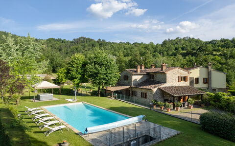 Il Mulino di Vogognano: Pianta, Nube, Cielo, Costruzione, Proprietà, Acqua, Piscina, Natura, Albero, Lotto