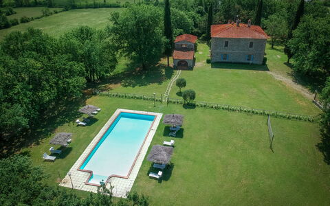 Villa Belvedere - Ambra: Pianta, Proprietà, Costruzione, Albero, Lotto, Urban Design, Biome, Erba, Tempo Libero, Paesaggio