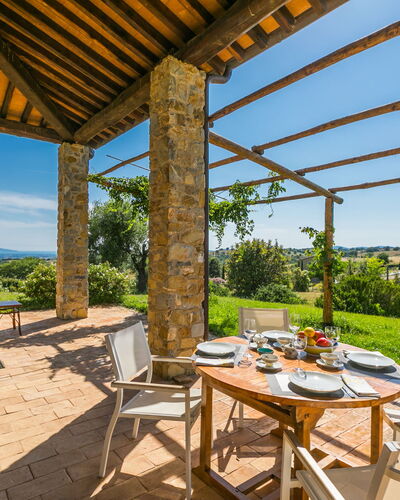 Marte: Water, Table, Sky, Cloud, Furniture, Plant, Property, Chair, Azure, Outdoor Table