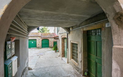 Francesco's Pretty House