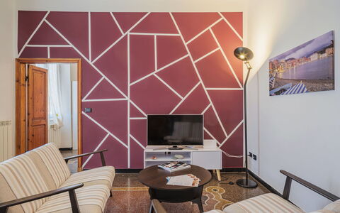Zia Anna: Mobilia, Proprietà, Costruzione, Comfort, Legna, Tessile, Tavolo, Interior Design, Cornice, Televisione