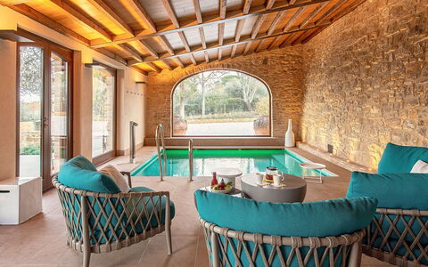 Villa Bartolomeo: Mobilia, Tavolo, Verde, Azzurro, Legna, Interior Design, Finestra, Sedia, Pavimento, Pavimentazione