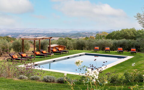 Villa Della Regina: Cloud, Water, Plant, Sky, Flower, Swimming Pool, Tree, Natural Landscape, Vegetation, Body Of Water