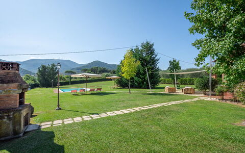 Le Vigne 4: Pianta, Cielo, Albero, Paesaggio Naturale, Lotto, Zona Residenziale, Pascolo, Erba, Tempo Libero, Villetta