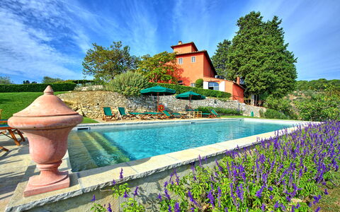Villa Cona: Cielo, Nube, Acqua, Pianta, Giorno, Proprietà, Verde, Luce, Natura, Blu