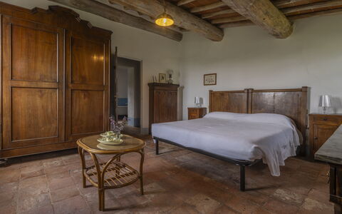 La Casa Dei Limoni, Camaiore, Pet Friendly, Wifi: Mobilia, Parete, Legna, Interior Design, Pavimentazione, Camera Da Letto, Pavimento, Soffitto, Camera, Letto