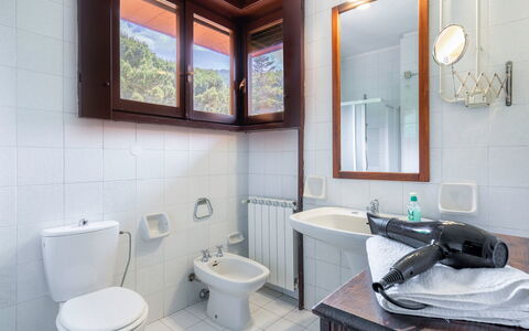 Tenuta De Paoli - Chianni, Pool, Wifi, Privacy, To: Specchio, Idraulico Fixture, Rubinetto, Lavello, Proprietà, Lavandino Del Bagno, Viola, Finestra, Interior Design, Bagno