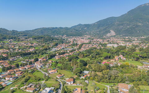 Giardino del Sole: Cielo, Costruzione, Proprietà, Pianta, Nube, Architettura, Finestra, Albero, Urban Design, Pendenza