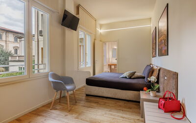 Lucy Florence Charming Modern Apartment Near Piazz