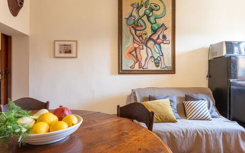 Nel Corso: Table, Furniture, Tableware, Food, Picture Frame, Wood, Textile, Interior Design, Comfort, Orange