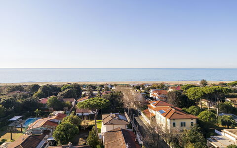 Casa Iris - Versilia, Holiday Home with Pool: Residential Area, Horizon, Coast, Sea, Coastal And Oceanic Landforms, Ocean, Beach, Shore, Suburb, Resort Town