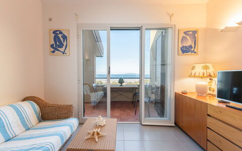 Punta Ala 130: Furniture, Property, Cabinetry, Blue, Comfort, Table, Azure, Textile, Lighting, Wood