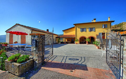 Casalta: Pianta, Cielo, Costruzione, Proprietà, Porta, Azzurro, Casa, Lotto, Architettura, Quartiere