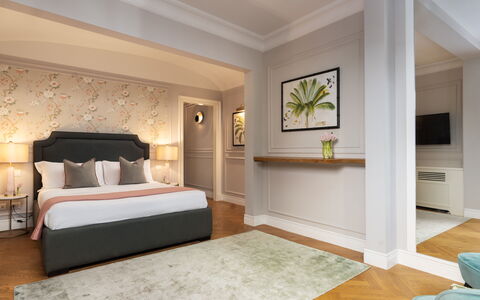 Pazzi Penthouse: Proprietà, Costruzione, Pianta, Comfort, Legna, Interior Design, Pavimento, Pavimentazione, Telaio Del Letto, Casa