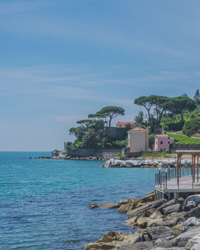 Onda Marina: Water, Sky, Cloud, Azure, Tree, Plant, Bank, Lake, Arecales, Beach