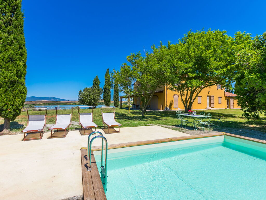 Santa Luce 300: villa that sleeps 24 people in 10 bedrooms, located in ...