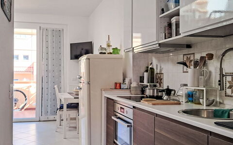 Chez Lisa: Acqua, Corpo D'Acqua, Costa, Costiera E Morfologie Oceanic, Mare, Zona Residenziale, Paesaggio, Oceano, Promontorio