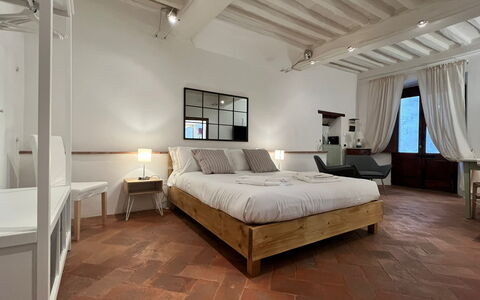 Vicolo Della Scala Rooms: Costruzione, Mobilia, Proprietà, Finestra, Comfort, Legna, Telaio Del Letto, Shade, Interior Design, Letto