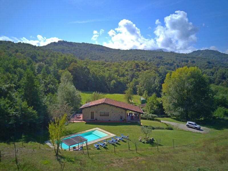 Villa con piscina in Garfagnana