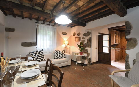 Villa Del Mulino: Mobilia, Proprietà, Tavolo, Pianta, Sedia, Pianta Della Casa, Interior Design, Cornice, Legna, Tavola