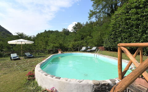 Casa Antelminelli: Acqua, Pianta, Nube, Cielo, Piscina, Natura, Paesaggio Naturale, Albero, Mobili Da Esterno, Tempo Libero